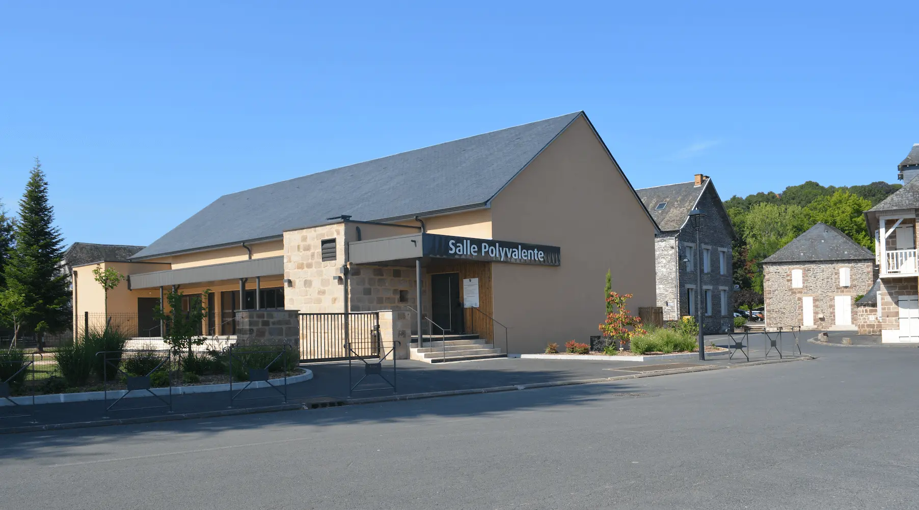 st viance salle polyvalente