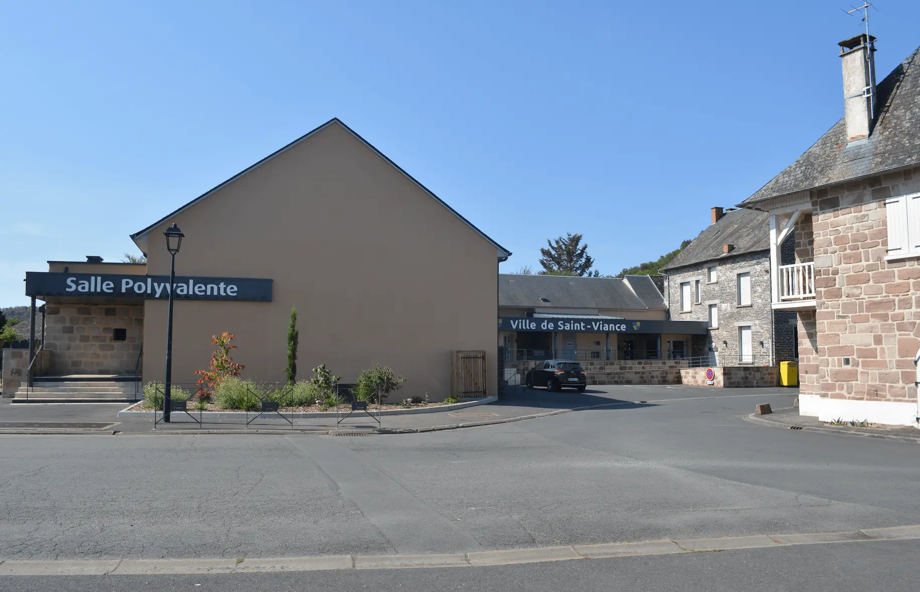 st viance salle polyvalente